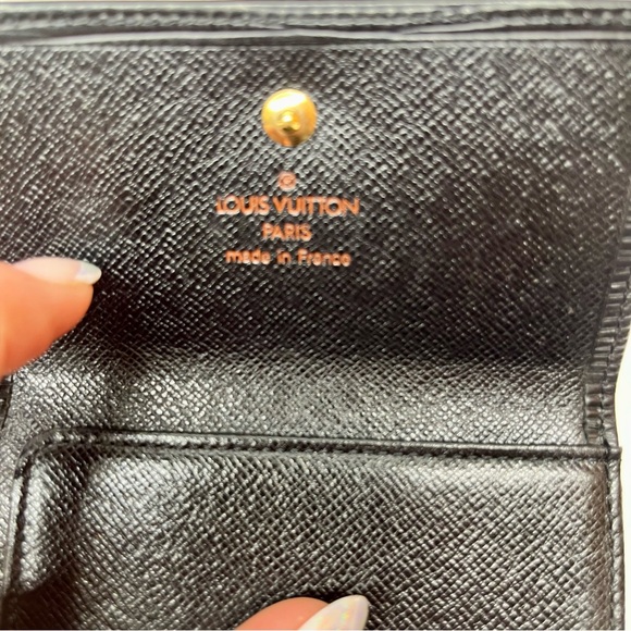Auth Louis Vuitton Black Epi Leather Elise Bifold Unisex Wallet EUC! W/box - Picture 4 of 11